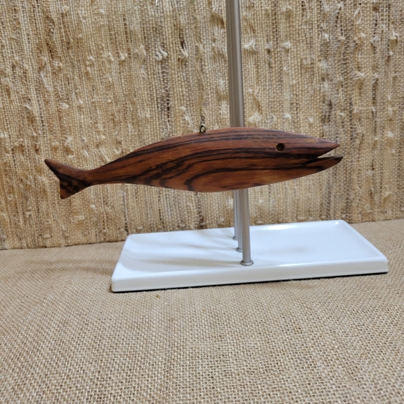 Vintage Burnished Sleek Hand Crafted Hardwood Fish Ornament - Picture 3 of 6